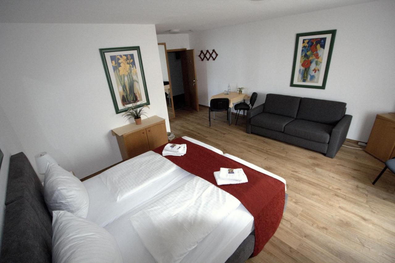 Hotel Leo Muehlhausen المظهر الخارجي الصورة